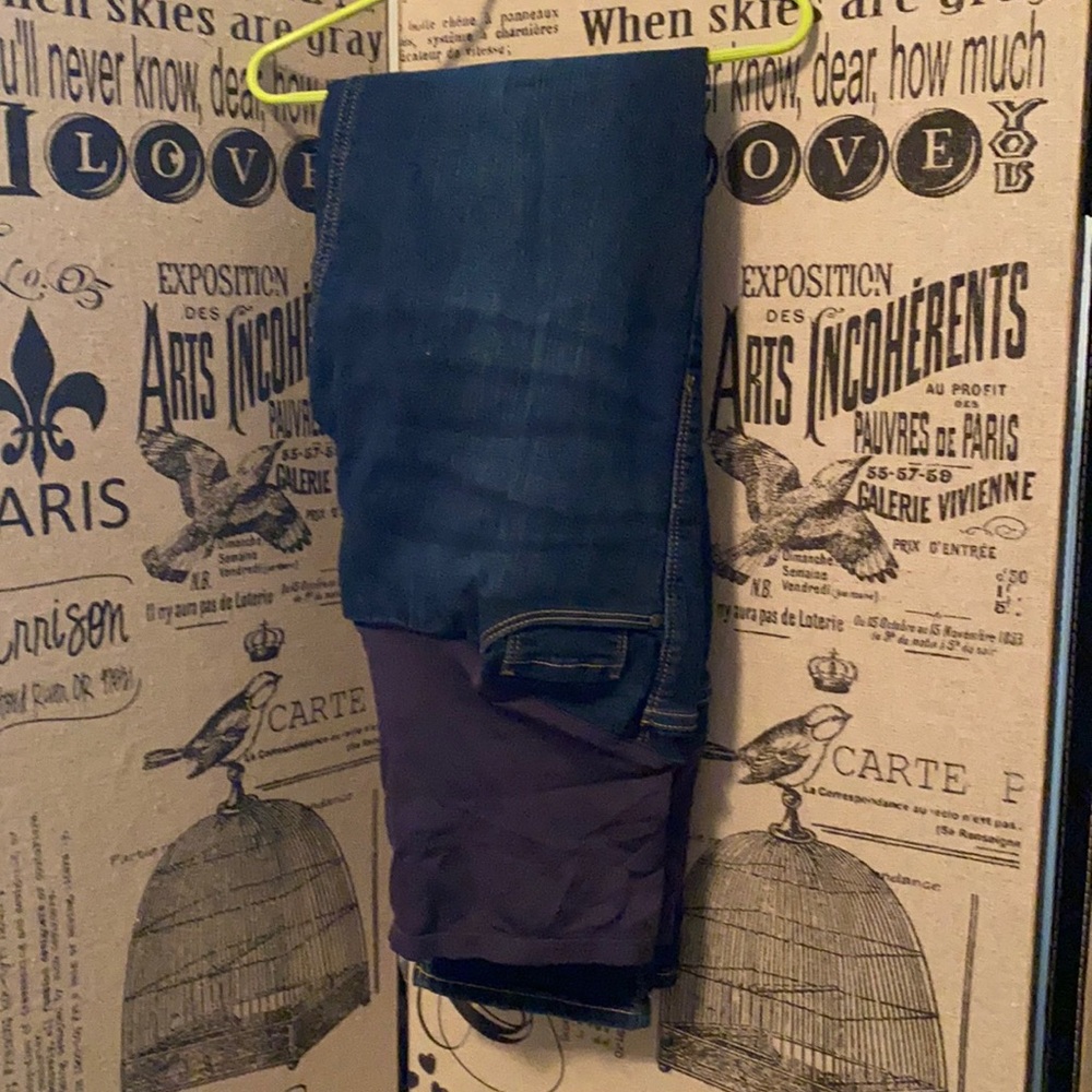 COPY - 3/$10 SALE 🌈 Old Navy maternity jeans with stretchy panel